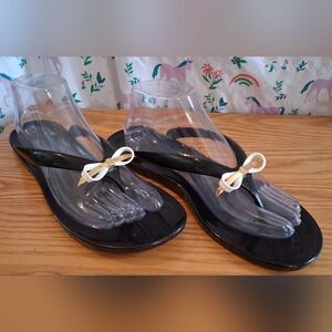 EUC Ted Baker Jassy Bow Black Casual Neutral Jelly Sandal Flip Flop Shoe SZ 7